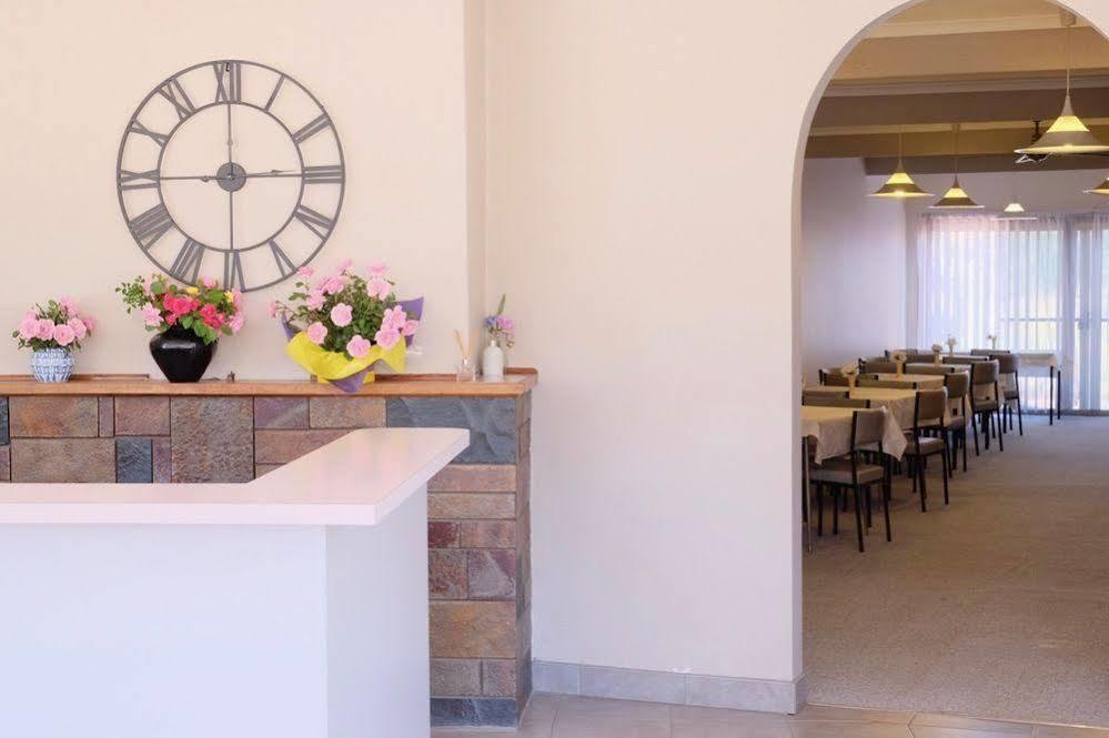 Stawell'S London Motor Inn Dış mekan fotoğraf