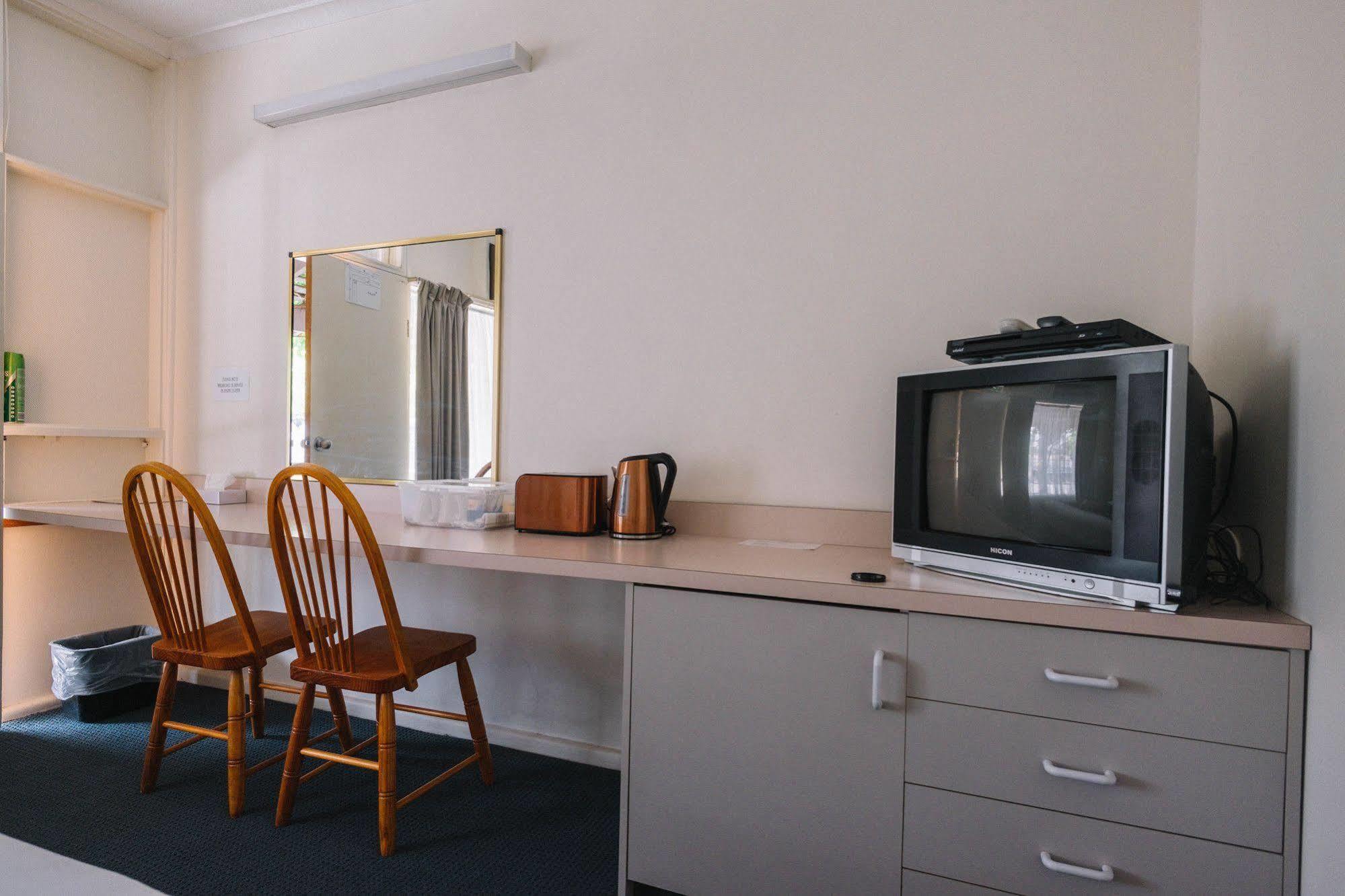 Stawell'S London Motor Inn Dış mekan fotoğraf