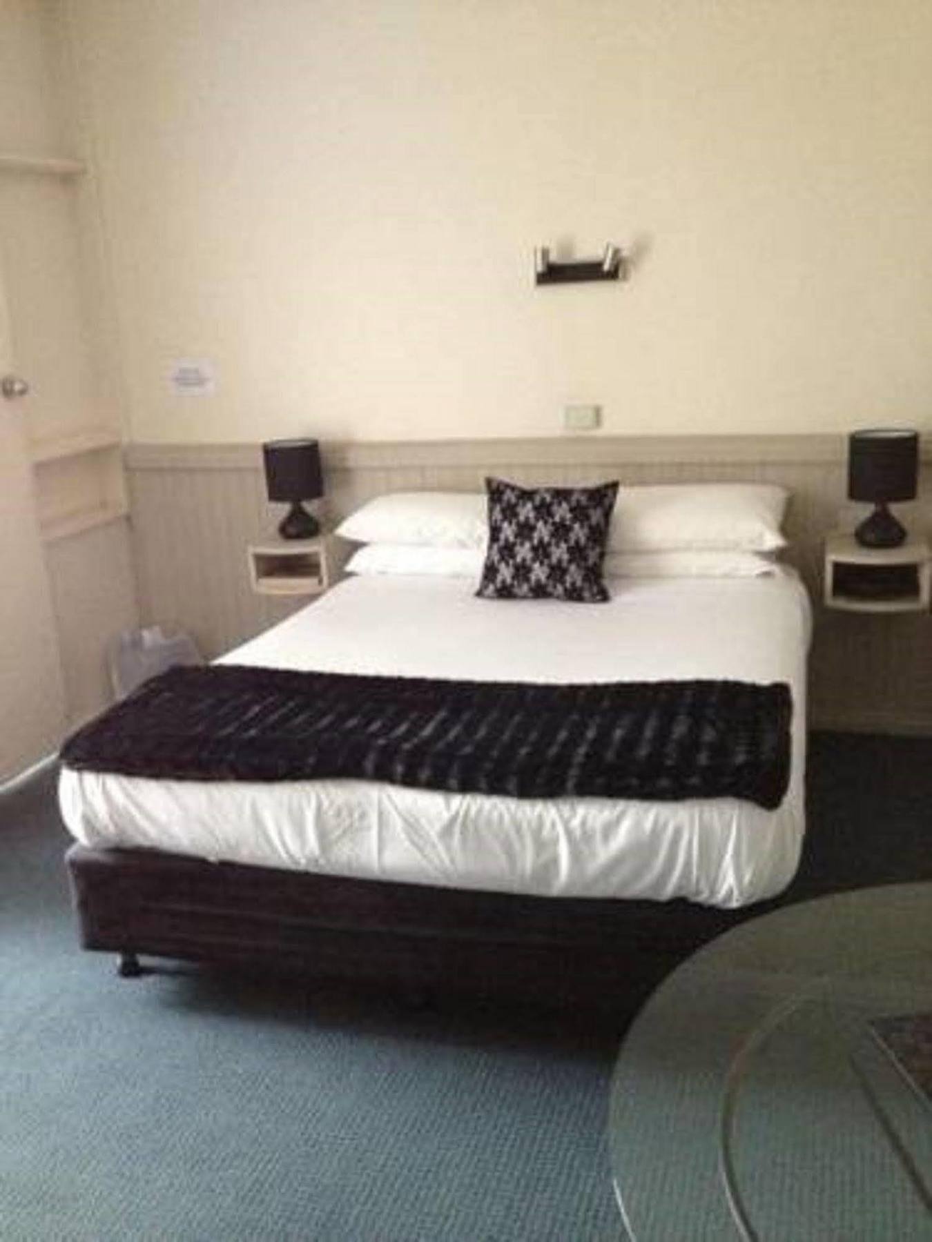 Stawell'S London Motor Inn Dış mekan fotoğraf