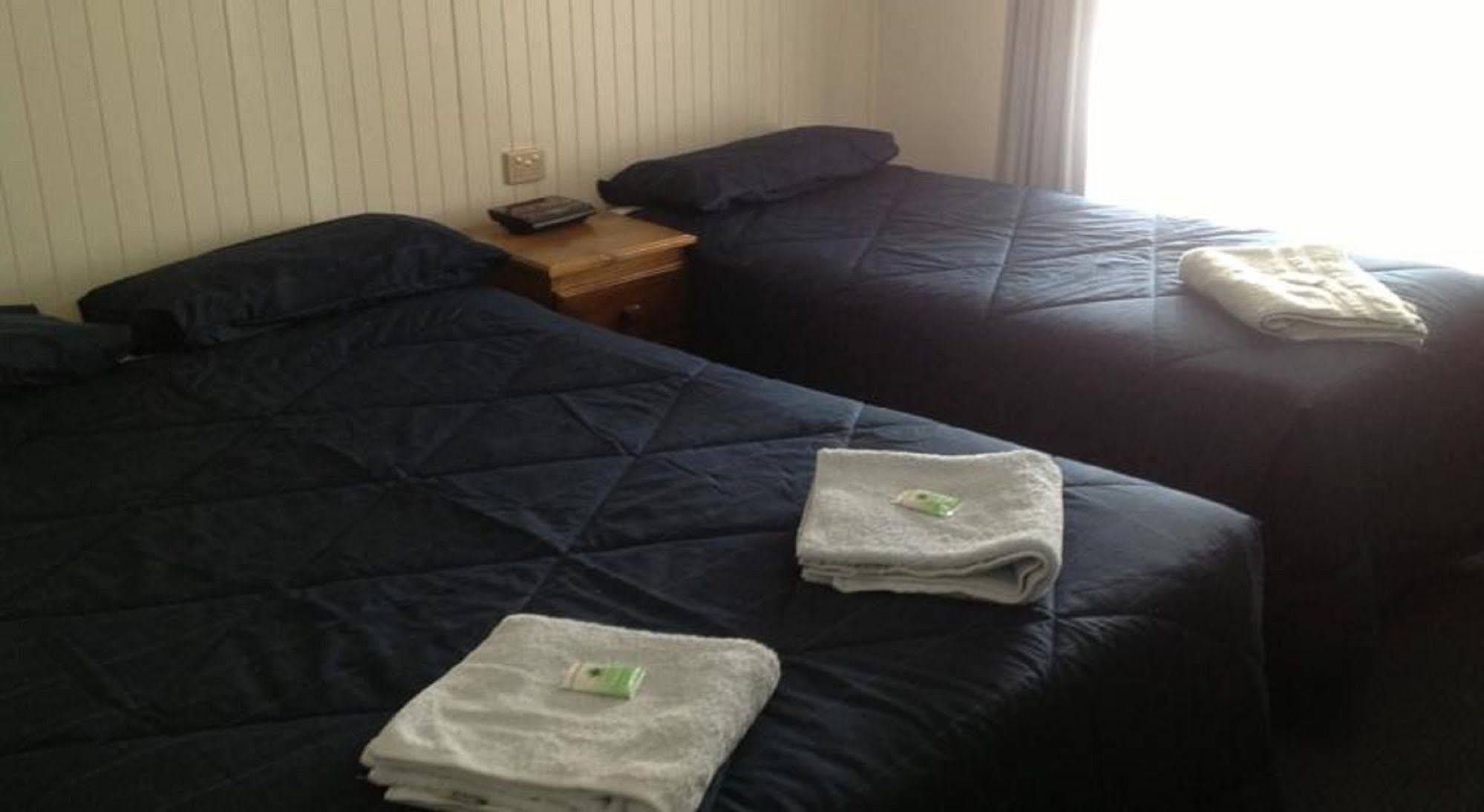 Stawell'S London Motor Inn Dış mekan fotoğraf
